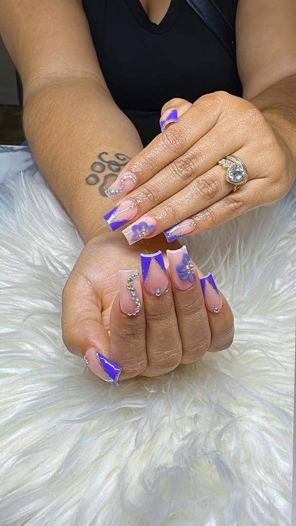 Manicure by Davila Divine Nails